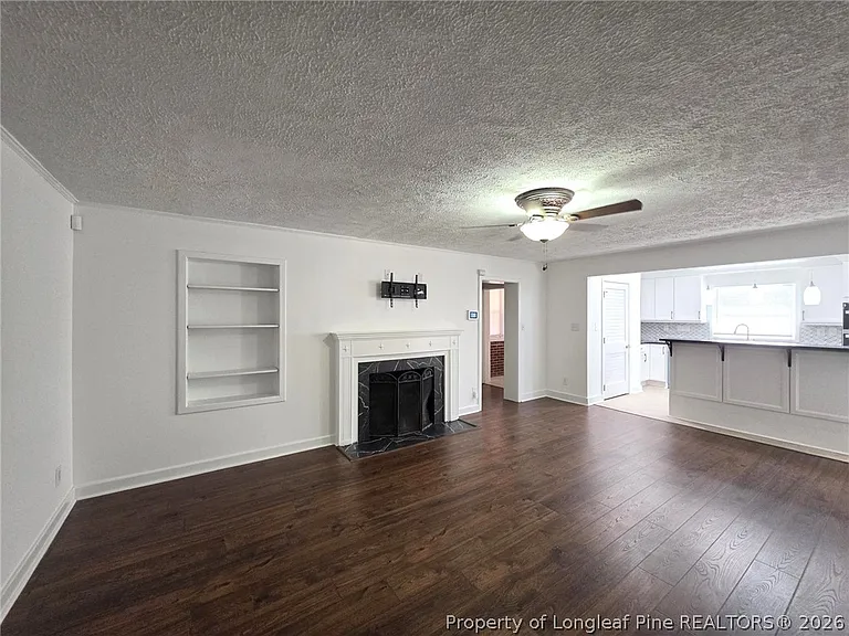 216 Country Club Dr — Photo 8