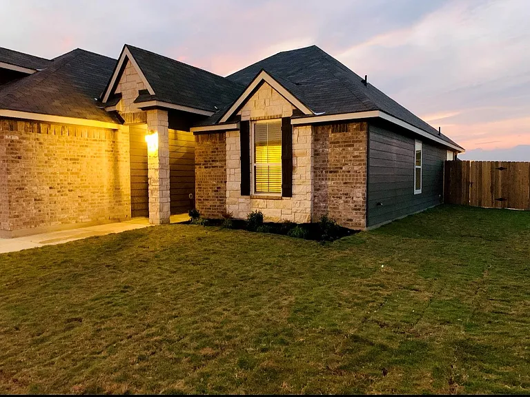 808 Fallbrook Dr — Photo 36