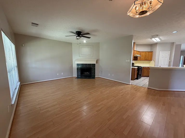 13403 Agarita Ln — Photo 11