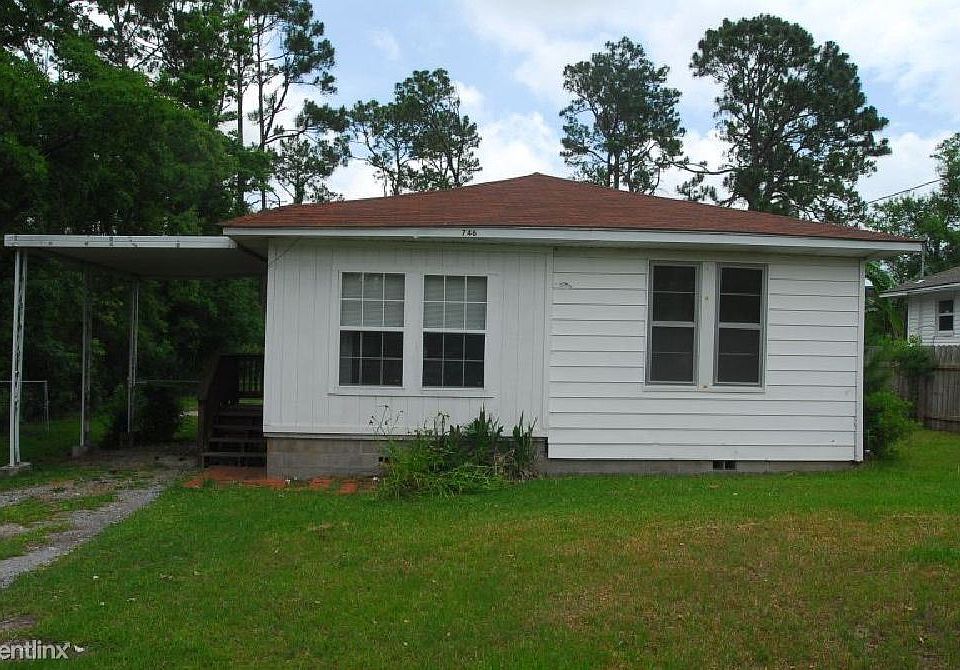 1st image of 746 Oakleigh Ave