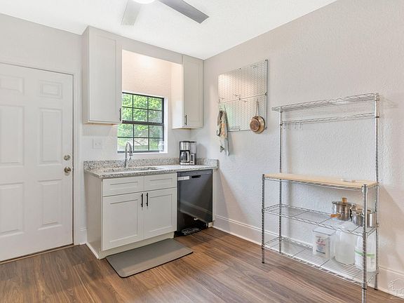 4th image of 1760 W Romana St