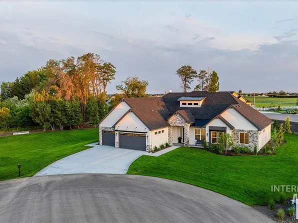 8848 Overunder Ln, Middleton, ID 83644