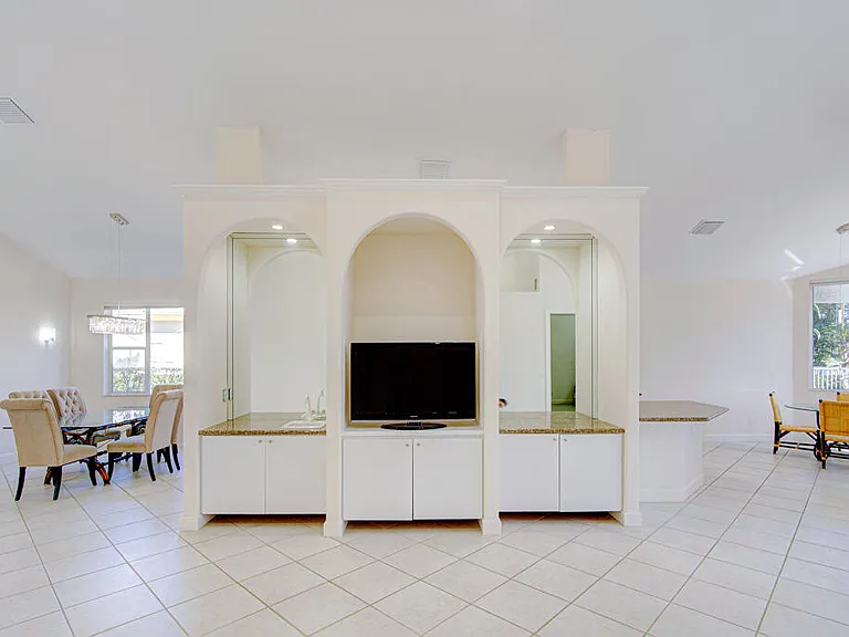 6646 Oakmont Way — Photo 19