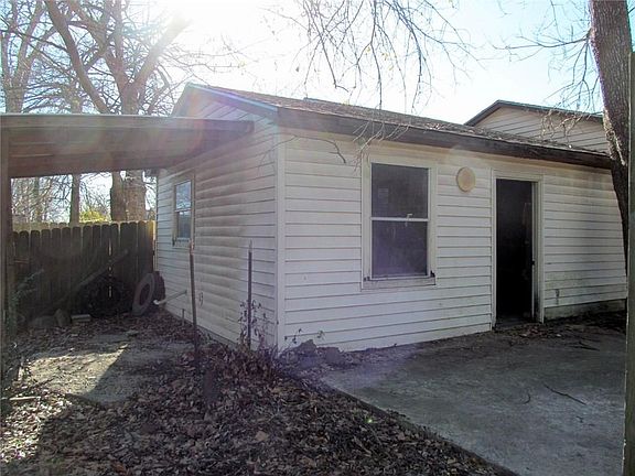 4th image of 500 N Walnut St