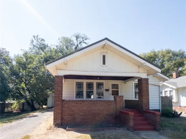 36 S State St, Danville, IL 61832