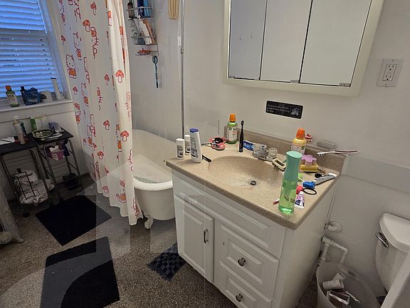 4th image of 25 Fairfield St APT 1