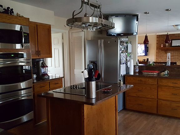5th image of 909 Glenda Cres