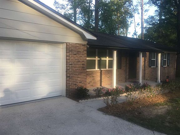4th image of 1553 SE Pine Forest Dr