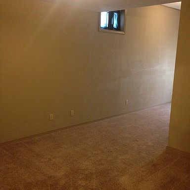 5th image of 422 W Hickory St
