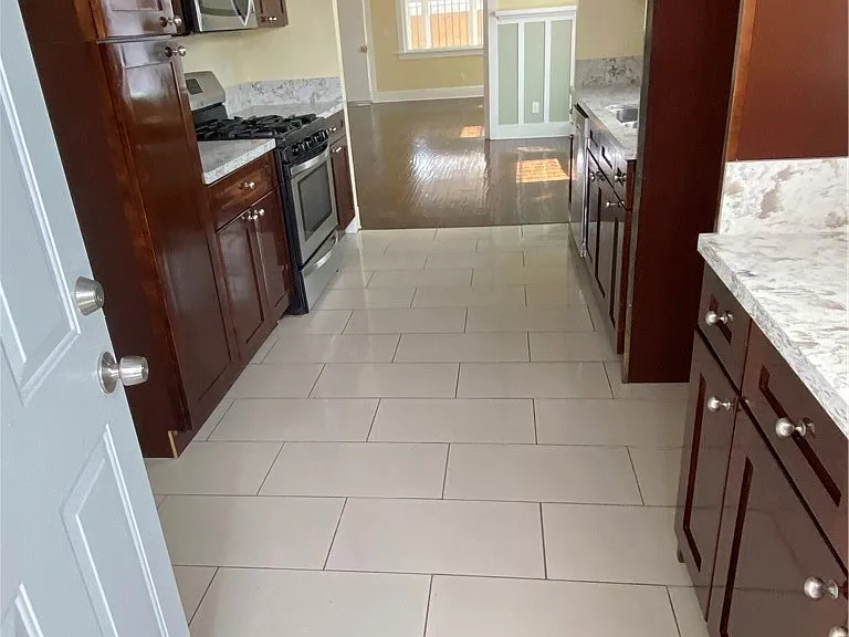1331 Atlantic Ave — Photo 3