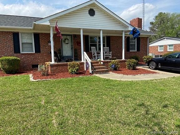 2nd image of 521 McDowell Dr
