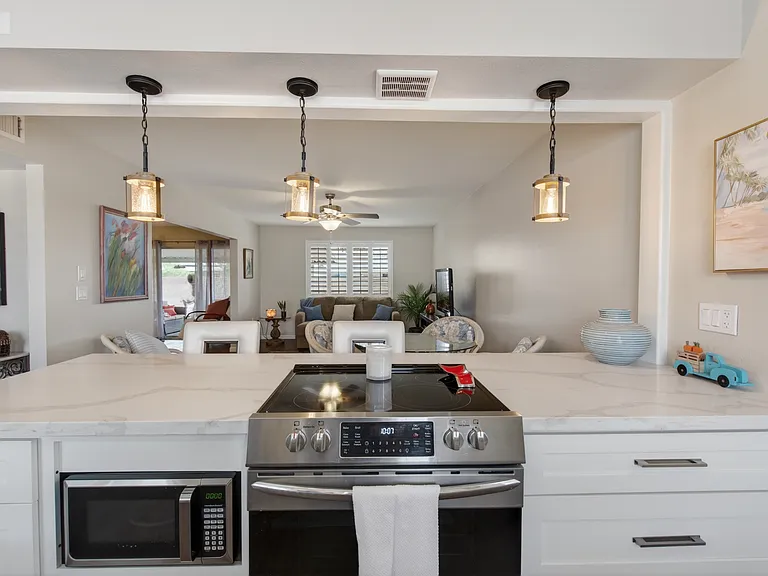 10135 W Andover Ave — Photo 10