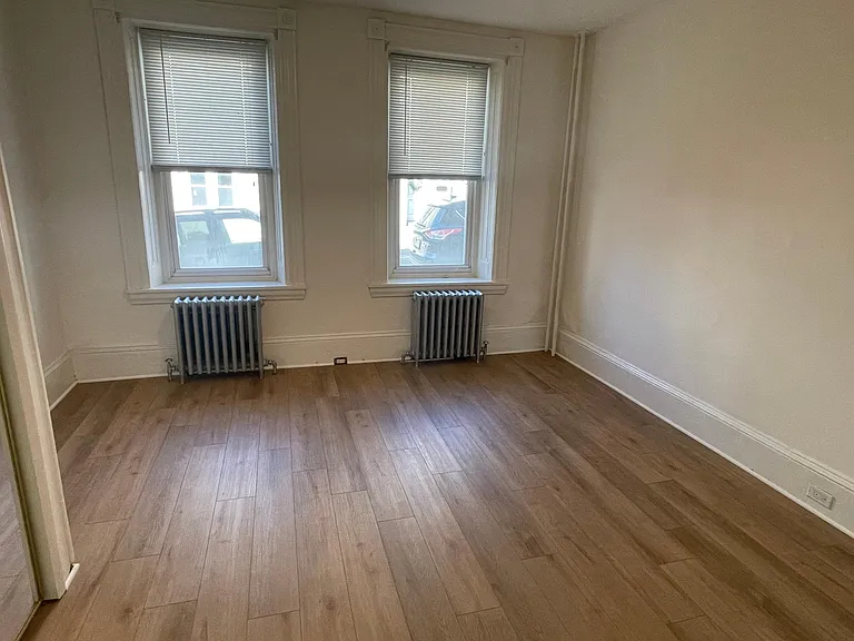 165 Green Ln #1 — Photo 7
