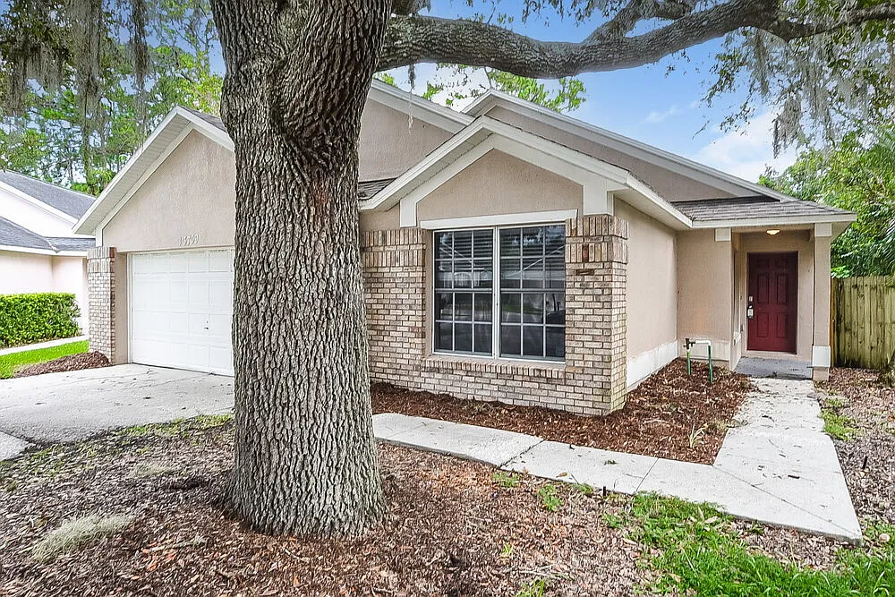 3 bed, 2.0 bath, 1740 sqft, $2,475 — Photo 3