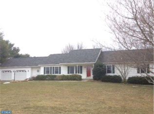 37 E Wolfert Station Rd, Mickleton, NJ 08056