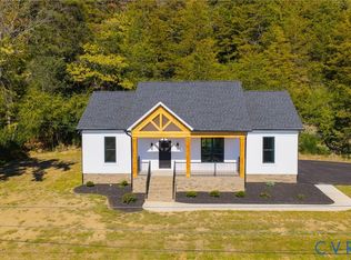 560 E Main St, Scottsville, VA 24590