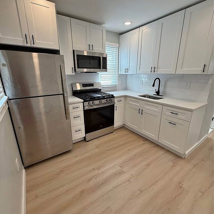 1st image of 210 Blaine Ave APT 2