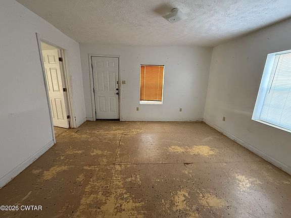 3rd image of 930 N Monroe Ave