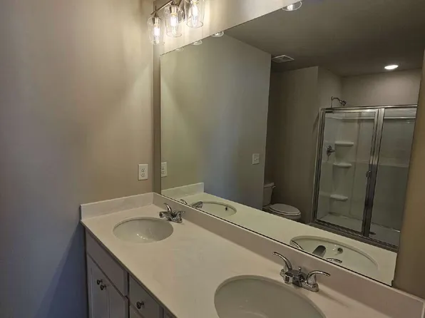 4 Silver Ln, Newnan, GA 30265