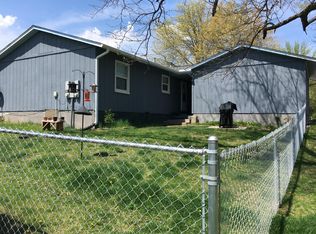 2004A 10th St, Coralville, IA 52241
