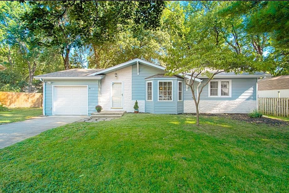 1st image of 412 Wilshire Cir