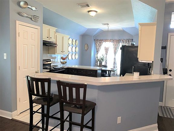 5th image of 14131 Dartwood Dr
