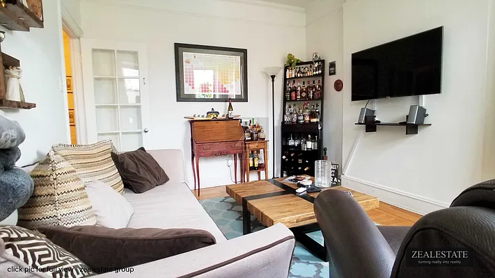 Rented by ZealEstate Group Inc | media 25