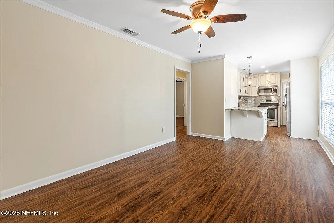 2 bed, 1.0 bath, 1600 sqft, $1,795 — Photo 4