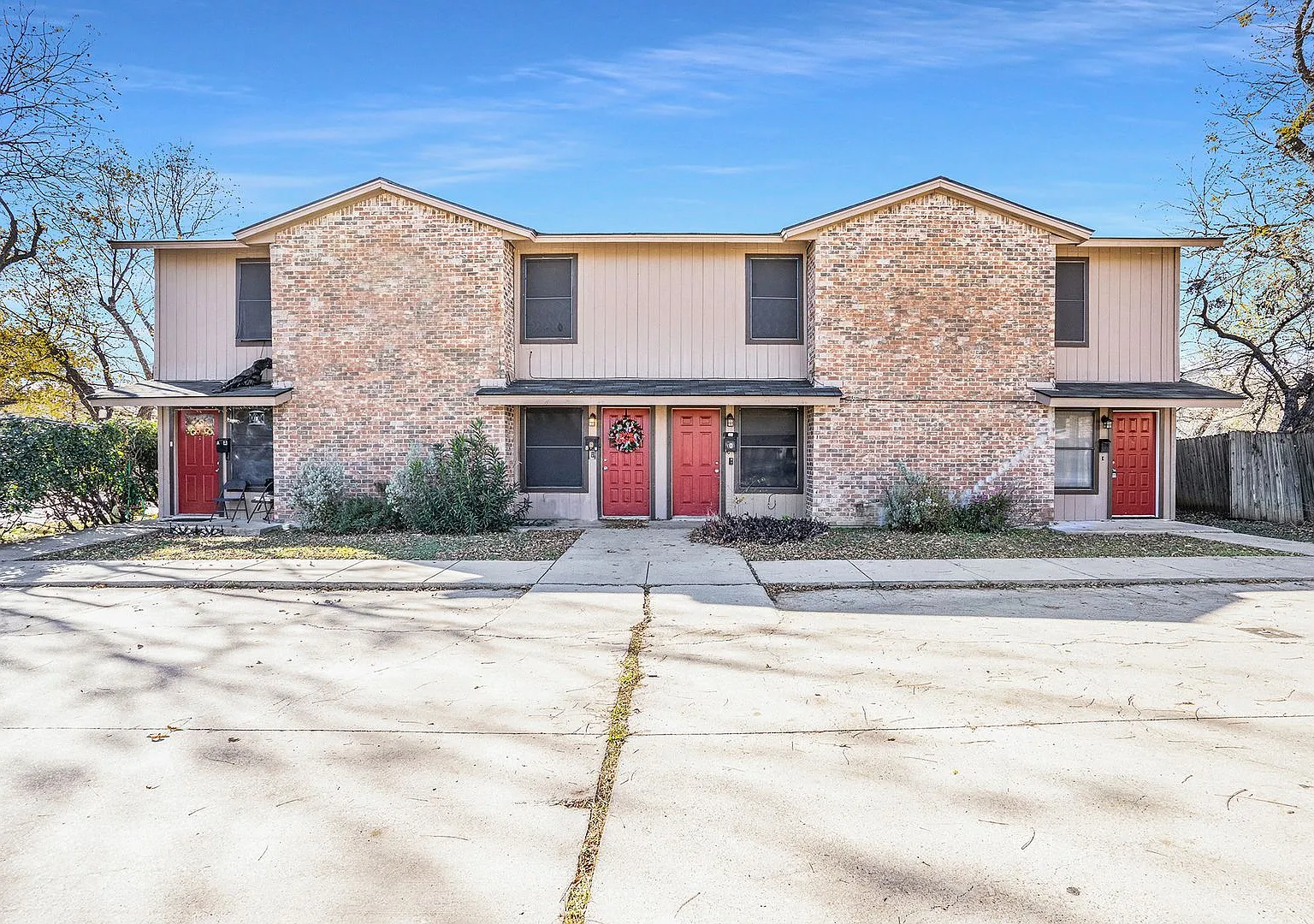 Adorable 2-1.5 apartment in Haltom City — Photo 3