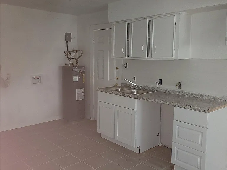 3823 Lydia St #2 — Photo 10