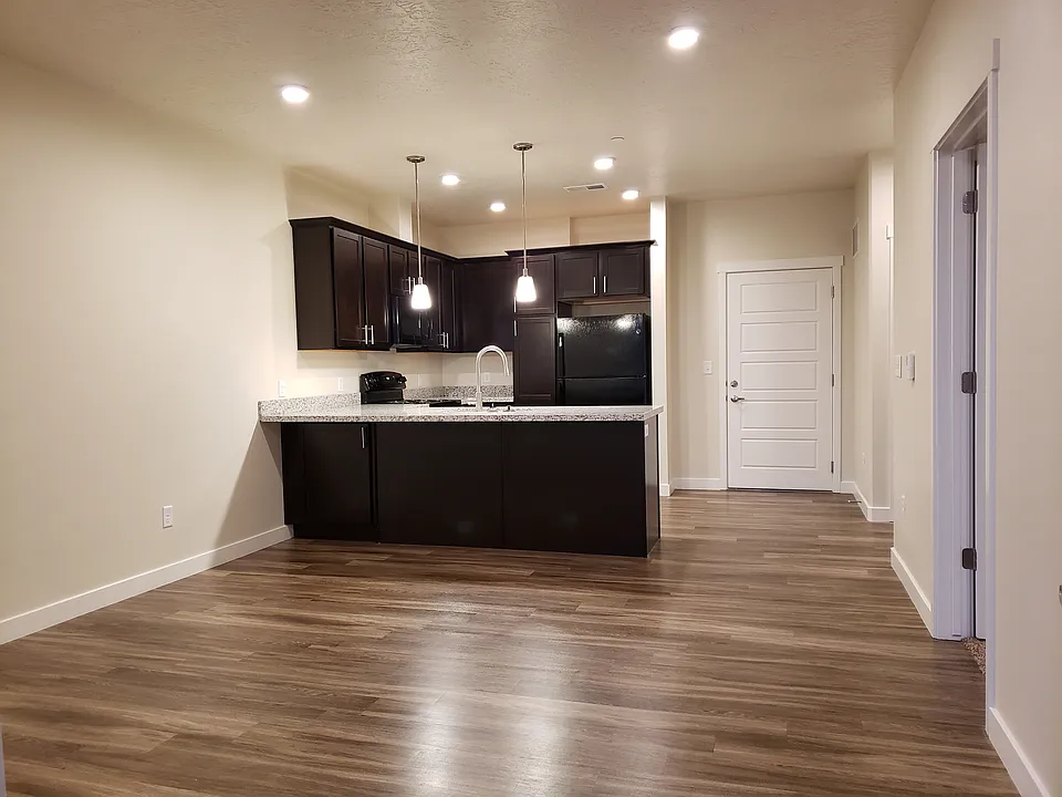 1 Bedroom - Kitchen