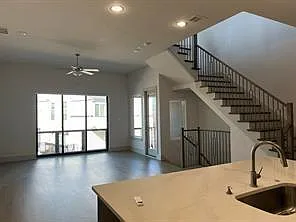 7706 Element Ave — Photo 3