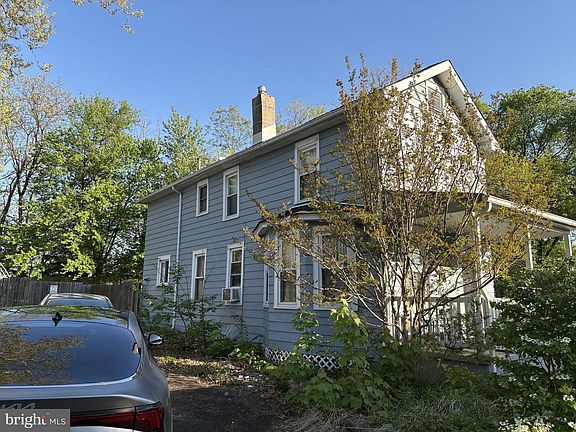 3rd image of 38 Camden Ave