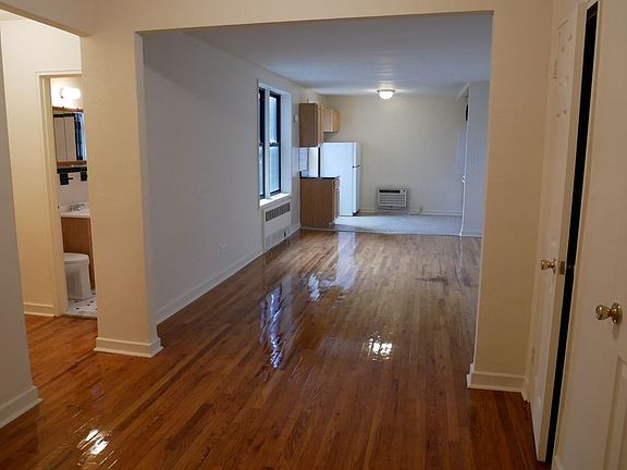 2nd image of 3515 Leverich St APT 505