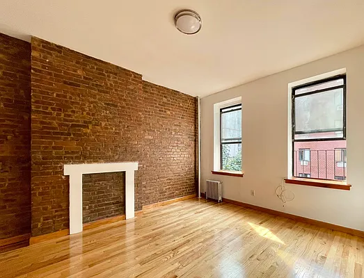 Rented by Compass | media 7