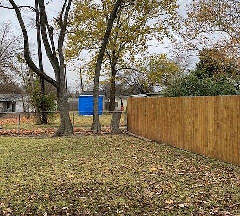 5th image of 1356 Greenwood Dr