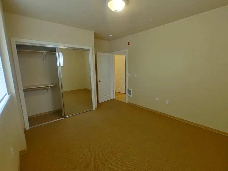 Midtown Apartments — Photo 6