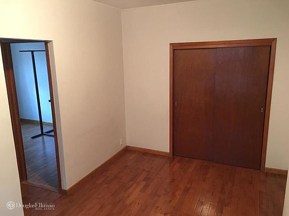 5th image of 3163 44th St #2R