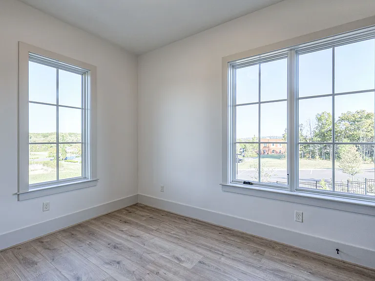 1025 Southwalk Dr — Photo 36