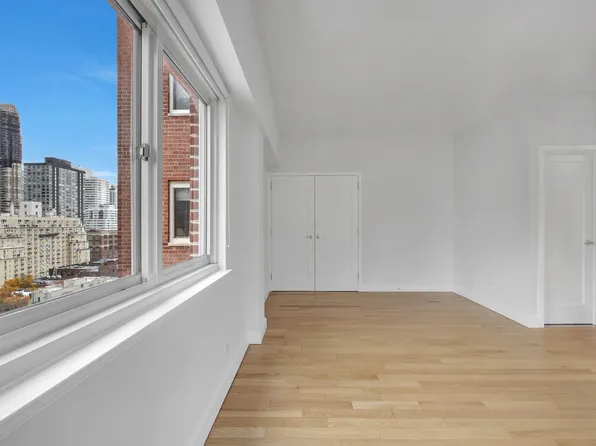 360 East 65th Street image 7 of 13