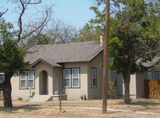 500 N 6th St, Ballinger, TX 76821