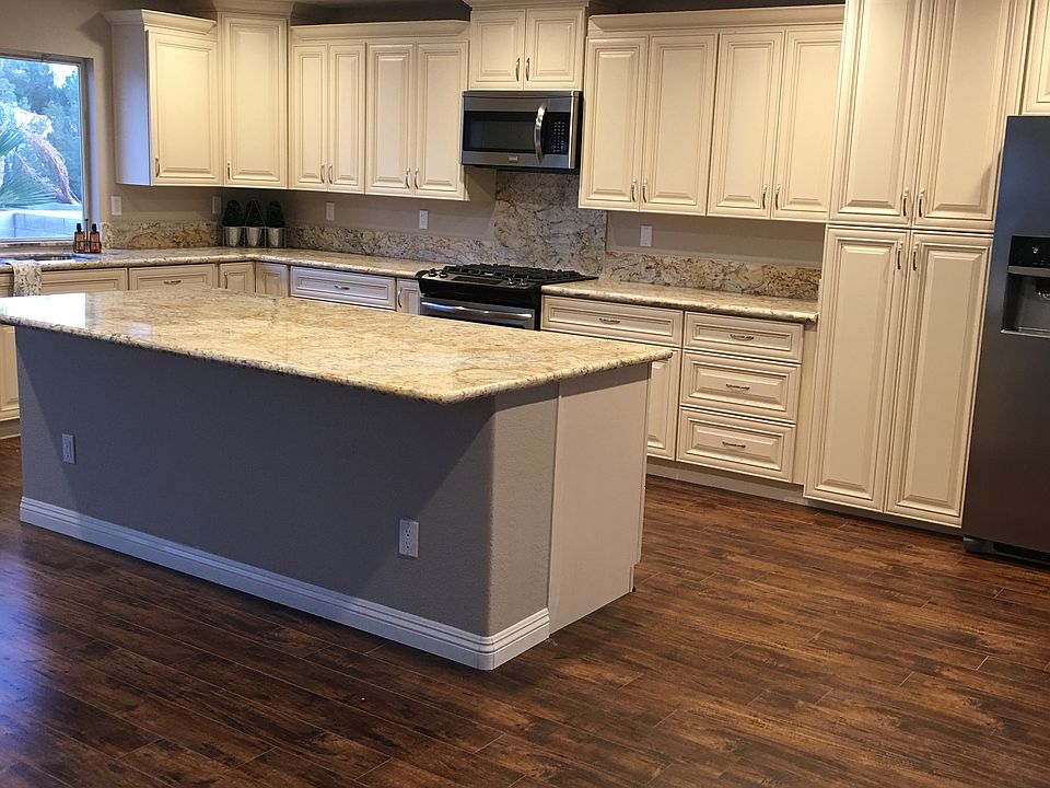 1st image of 3686 Dutch Valley Dr