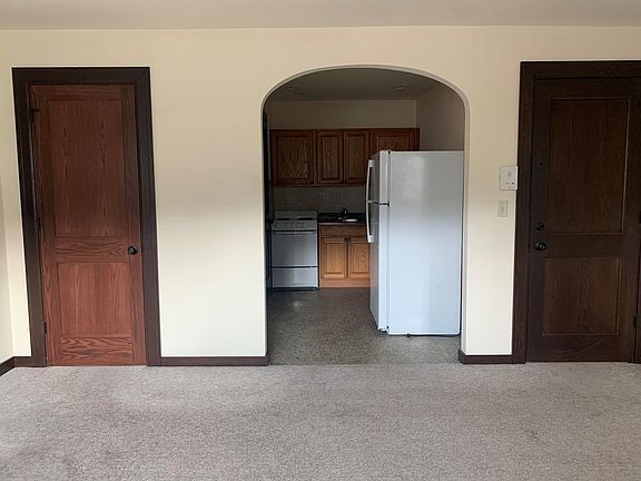 5th image of 445 N Lake St #14175580