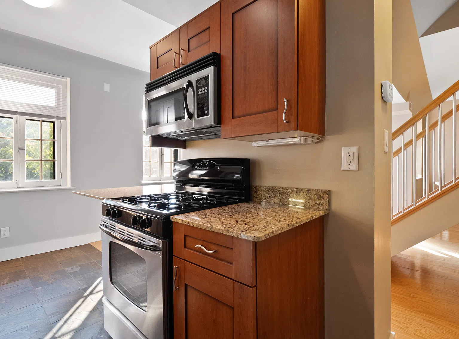 2 bed, 2.5 bath, 1222 sqft, $1,695 — Photo 4
