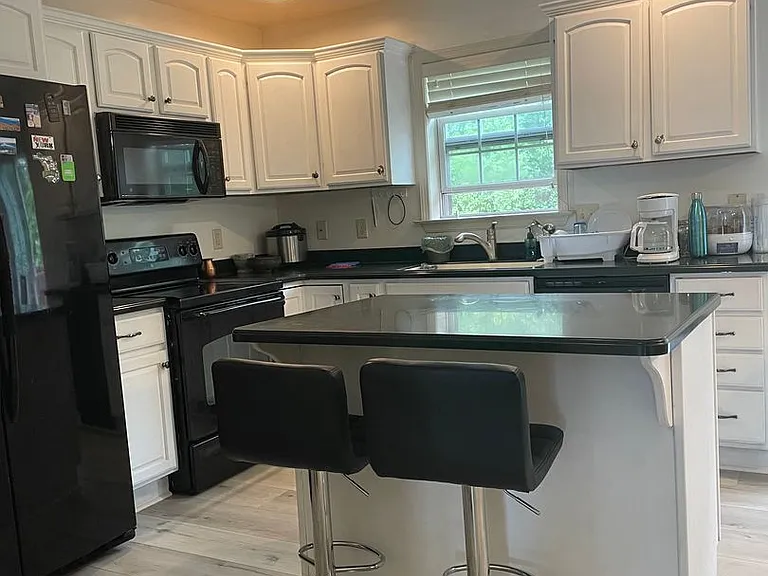 108 Schoolhouse Rd — Photo 9
