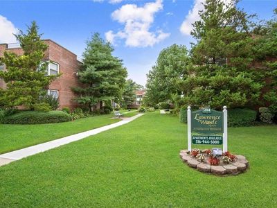 284 Central Avenue #C4, Lawrence, NY, 11559