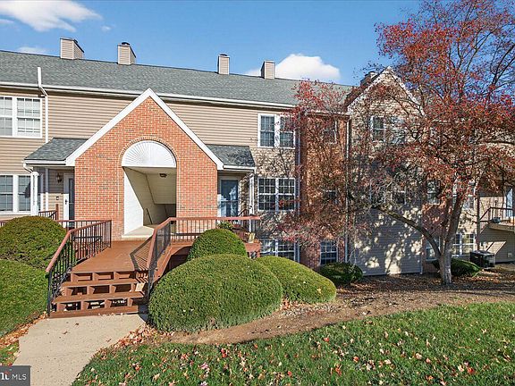 4th image of 708 Christopher Dr