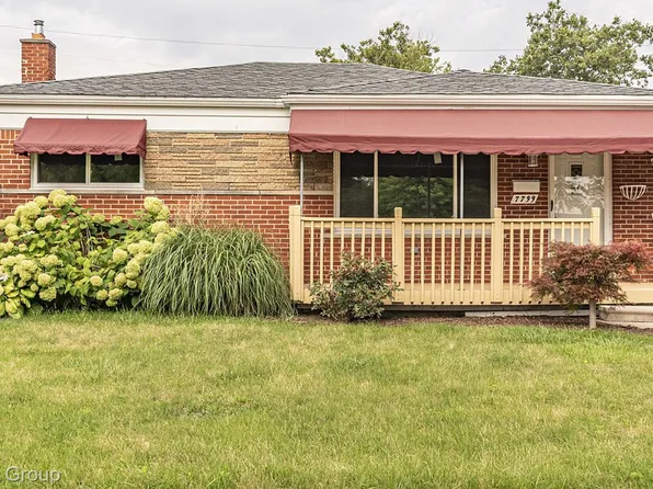 7799 Gary Ave, Westland, MI 48185