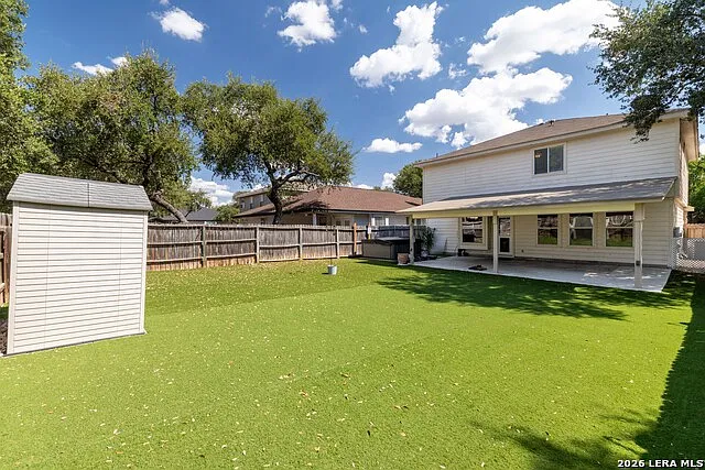 3 bed, 2.5 bath, 2086 sqft, $2,400 — Photo 4