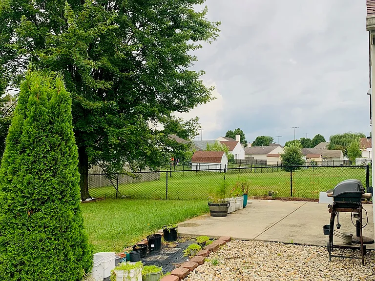 4639 Whitham Ln — Photo 10